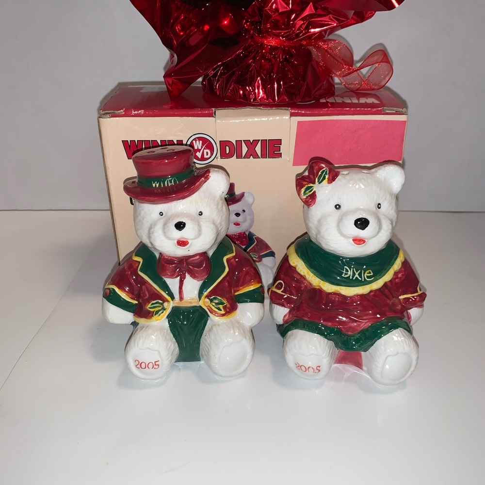 NWT Vintage Christmas Set Pepper and Salt New